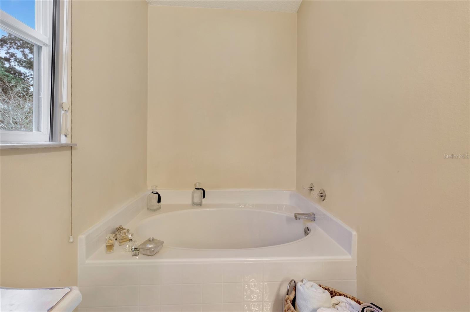 JOHNS LAKE ESTATES - Residential