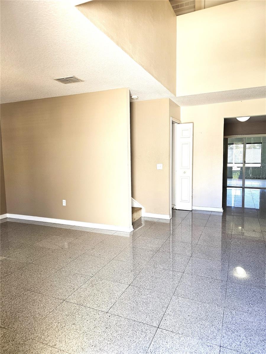 551 STONEWALL AVENUE