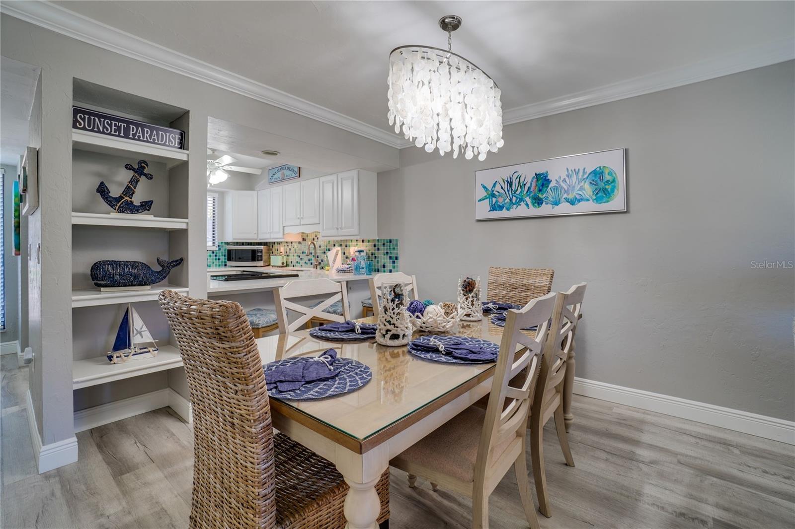 RUNAWAY BAY - Residential