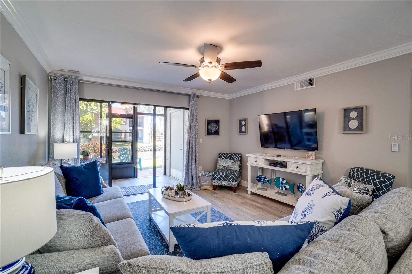 RUNAWAY BAY - Residential