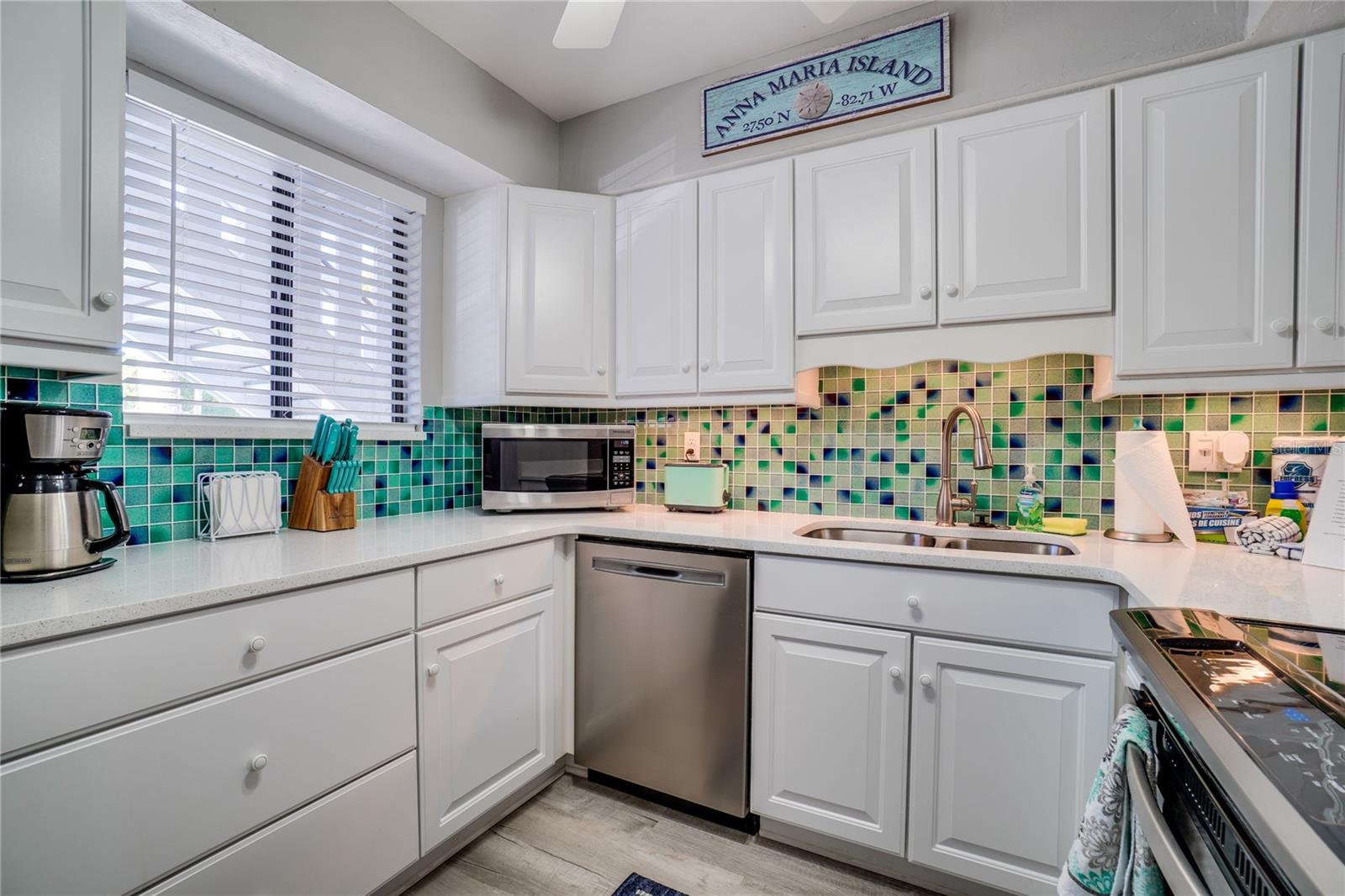 RUNAWAY BAY - Residential