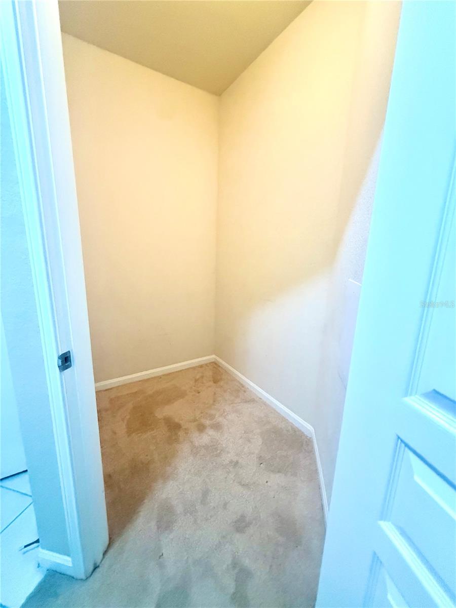 OXFORD PLACE AT TAMPA PALMS A CONDO - Residential