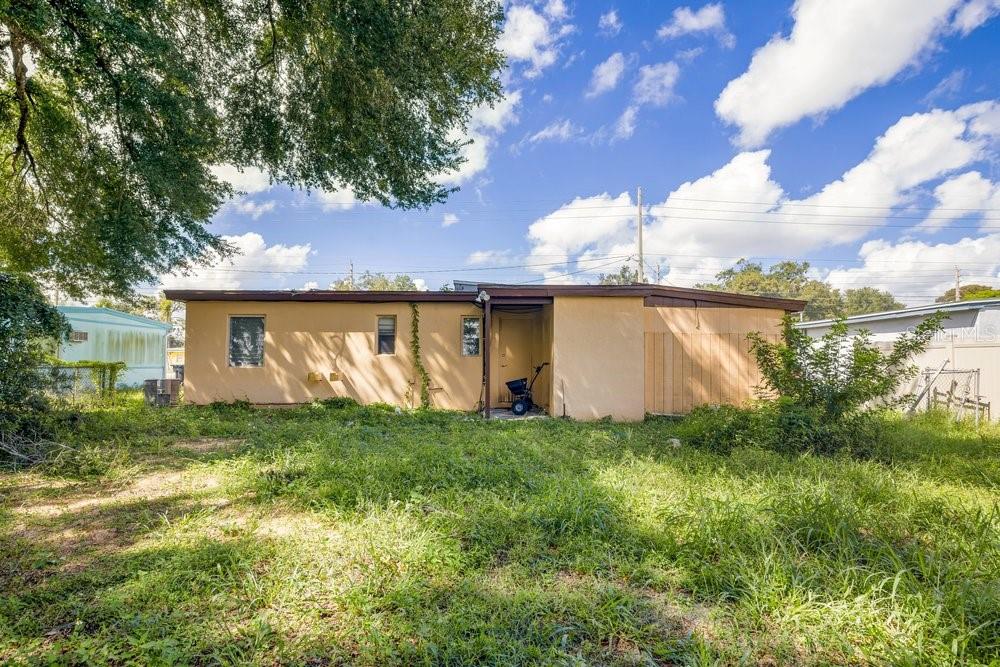 1227 N PINE HILLS ROAD