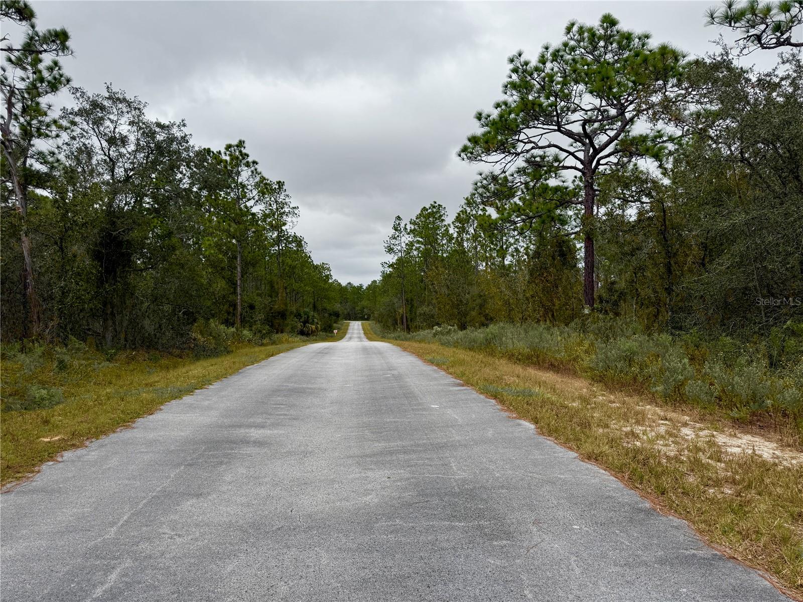 RAINBOW LAKES ESTATE - Land