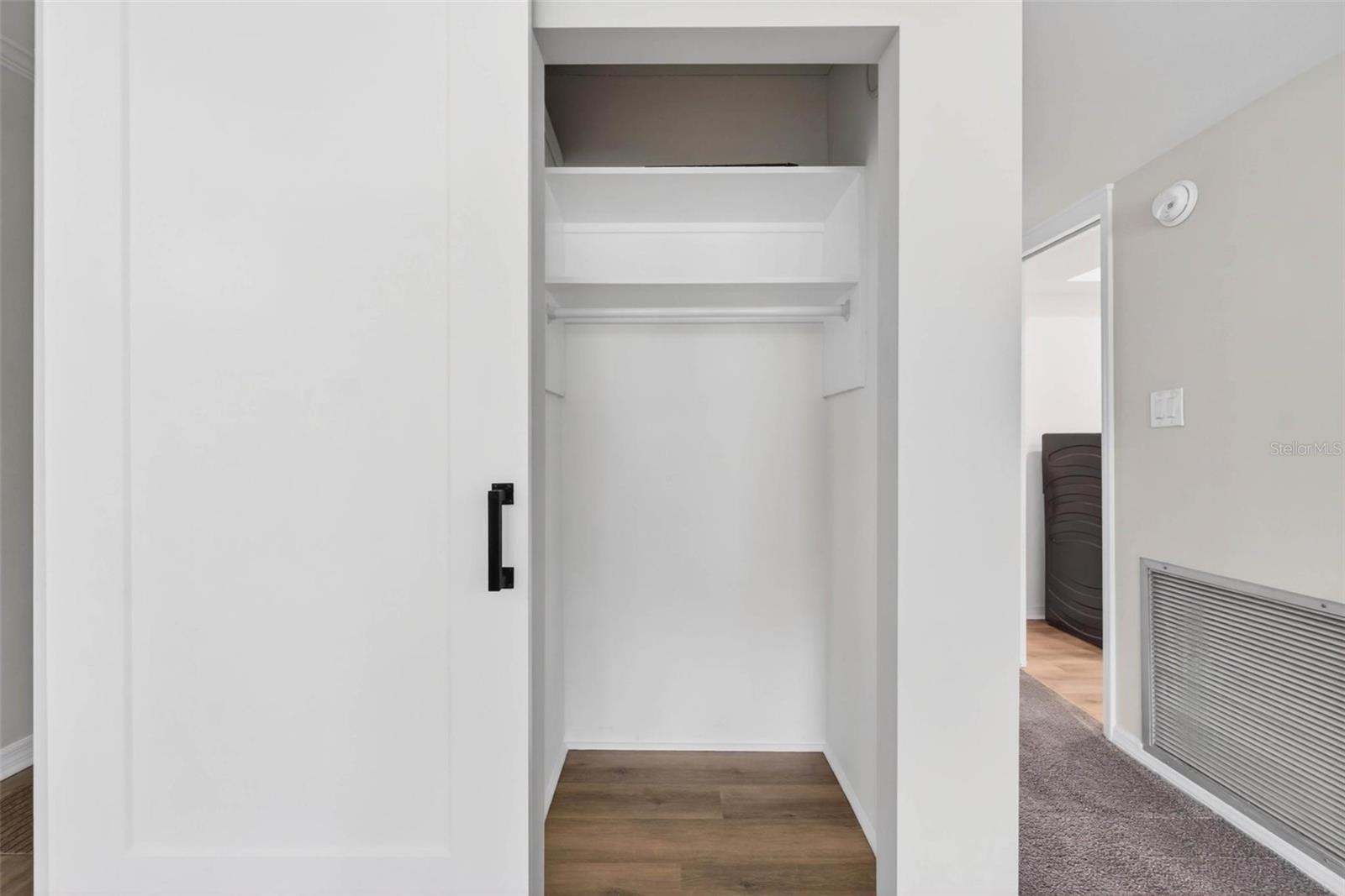 PENTHOUSE GROVES - Residential