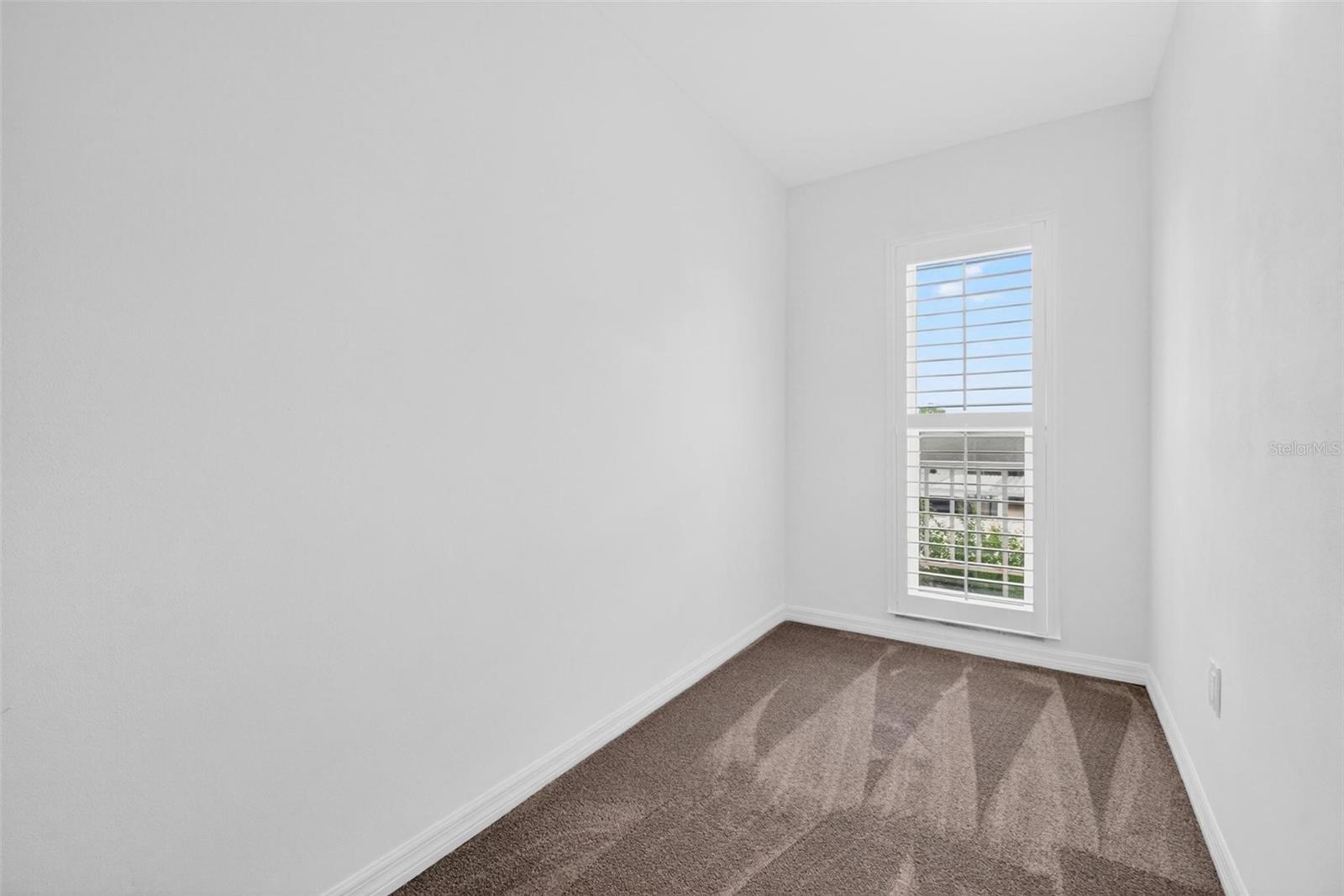 PENTHOUSE GROVES - Residential