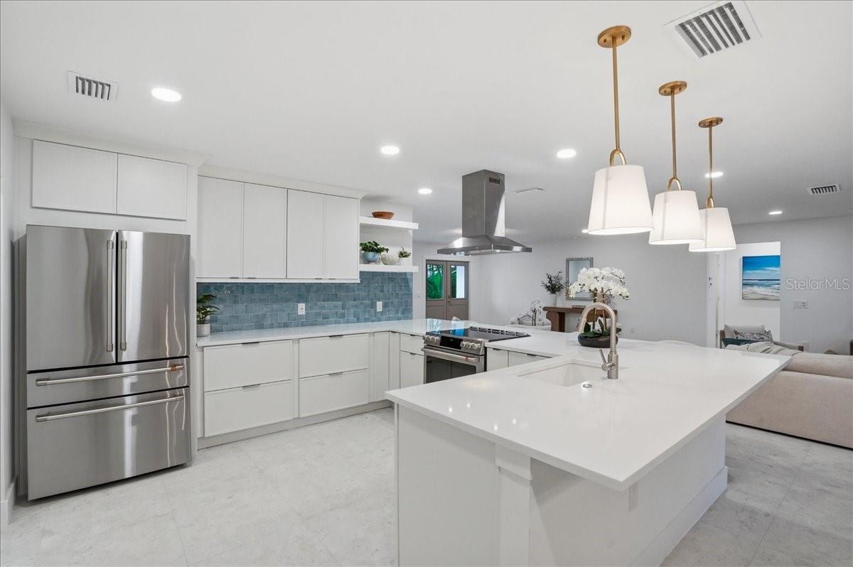 KEY ROYALE 15TH ADD - Residential