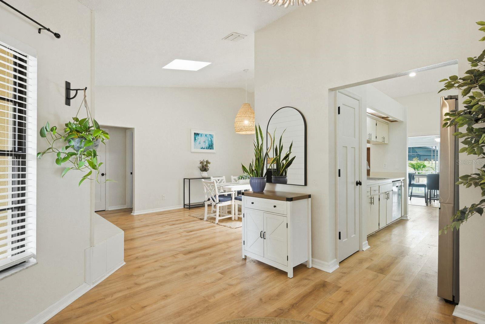 HIDDEN LAKE - Residential