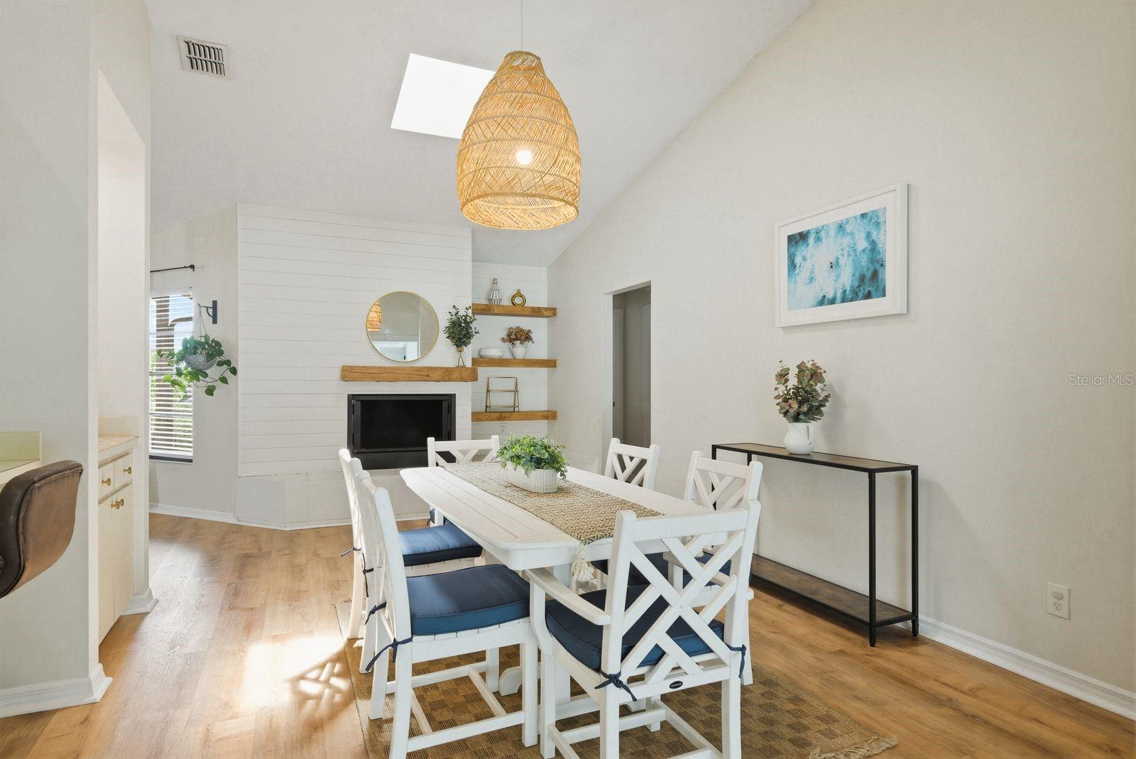 HIDDEN LAKE - Residential