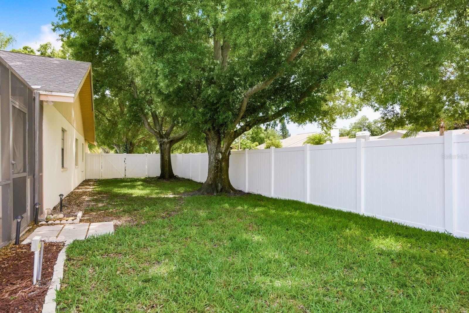 HIDDEN LAKE - Residential