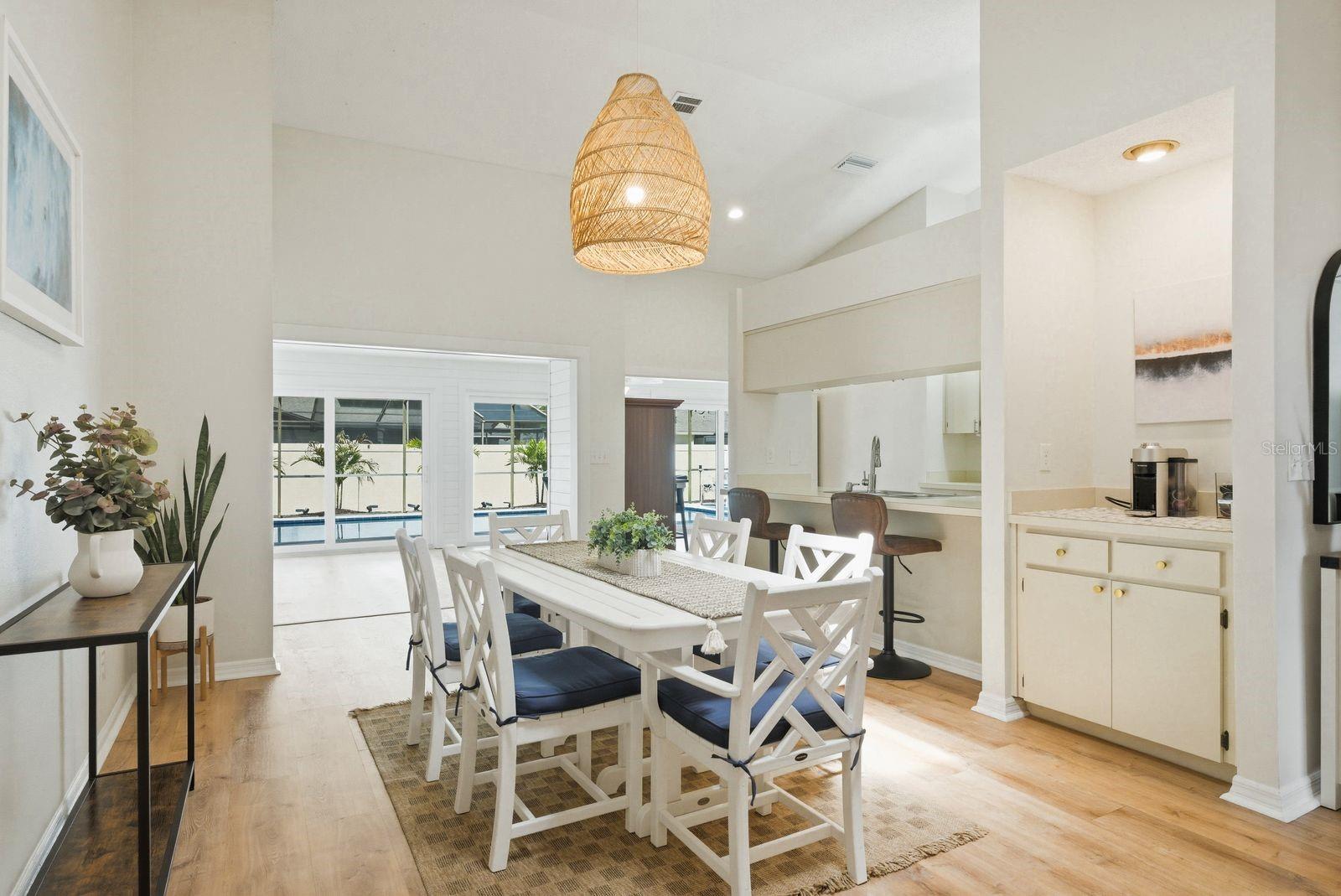 HIDDEN LAKE - Residential