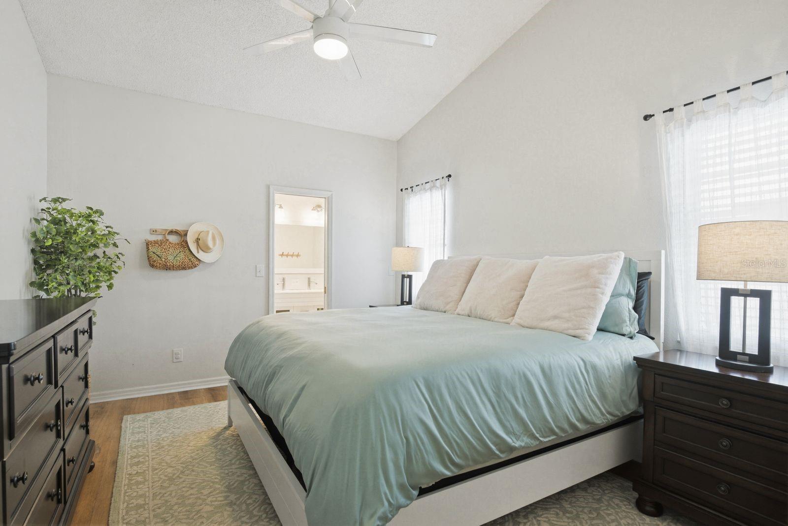 HIDDEN LAKE - Residential