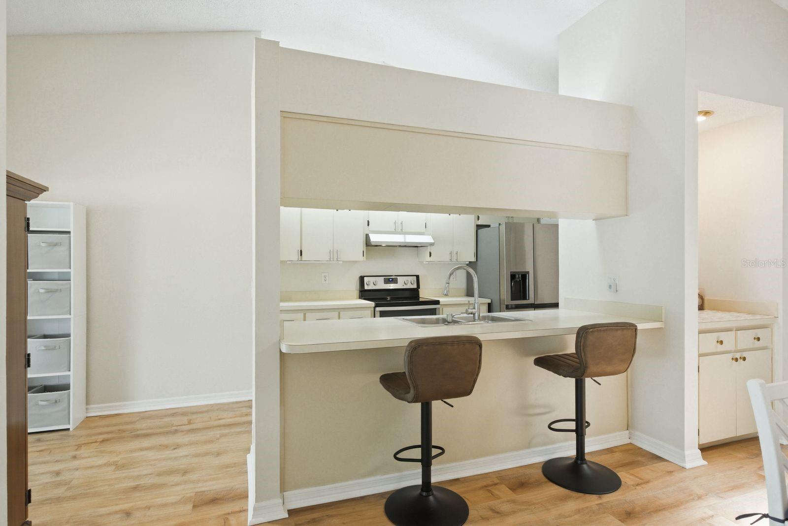 HIDDEN LAKE - Residential