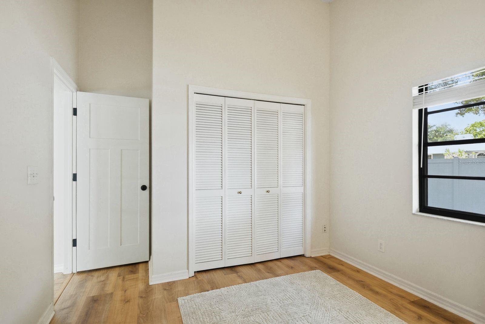 HIDDEN LAKE - Residential