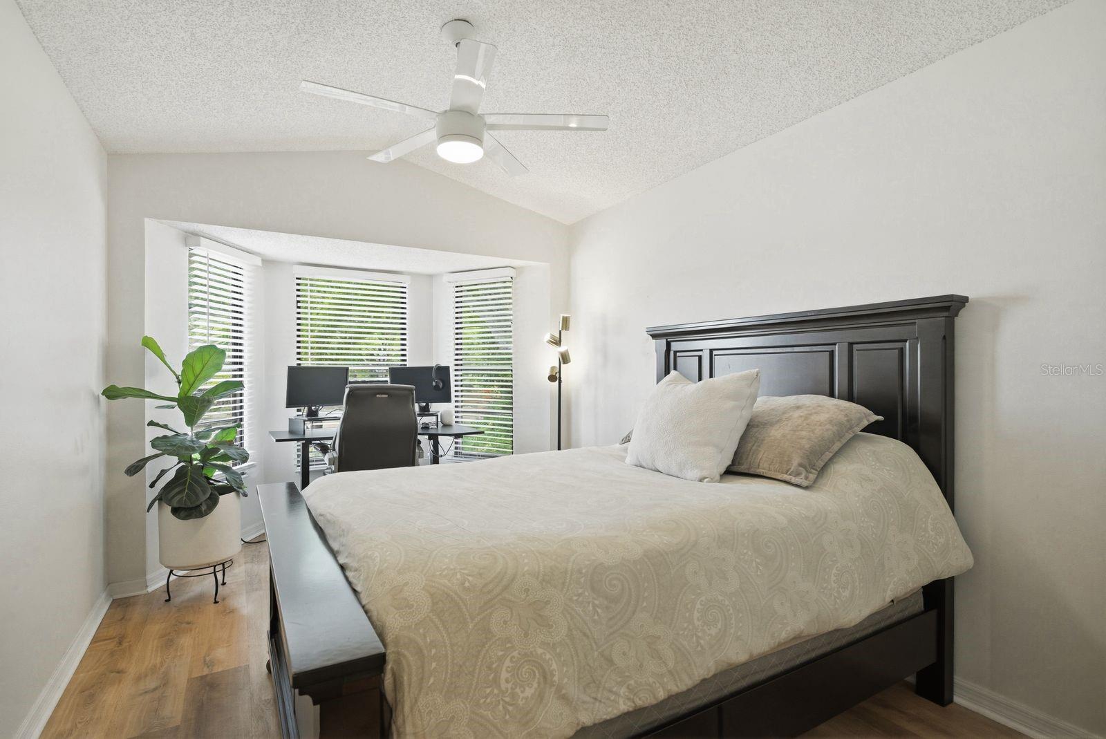 HIDDEN LAKE - Residential