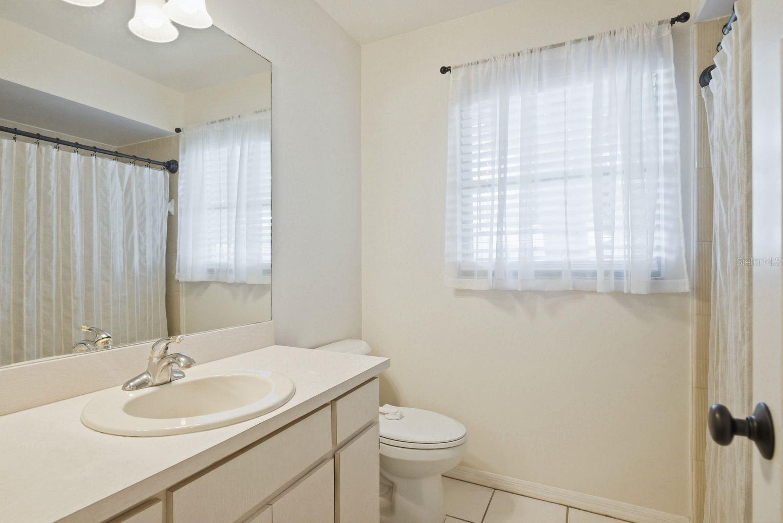 HIDDEN LAKE - Residential