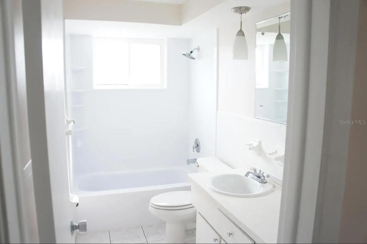 HOLIDAY HILL ESTATES - Residential Lease