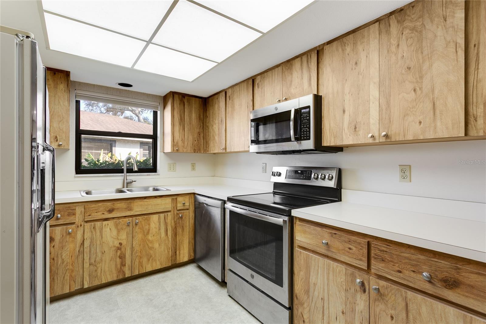 CAMBRIDGE VILLAGE WEST - Residential