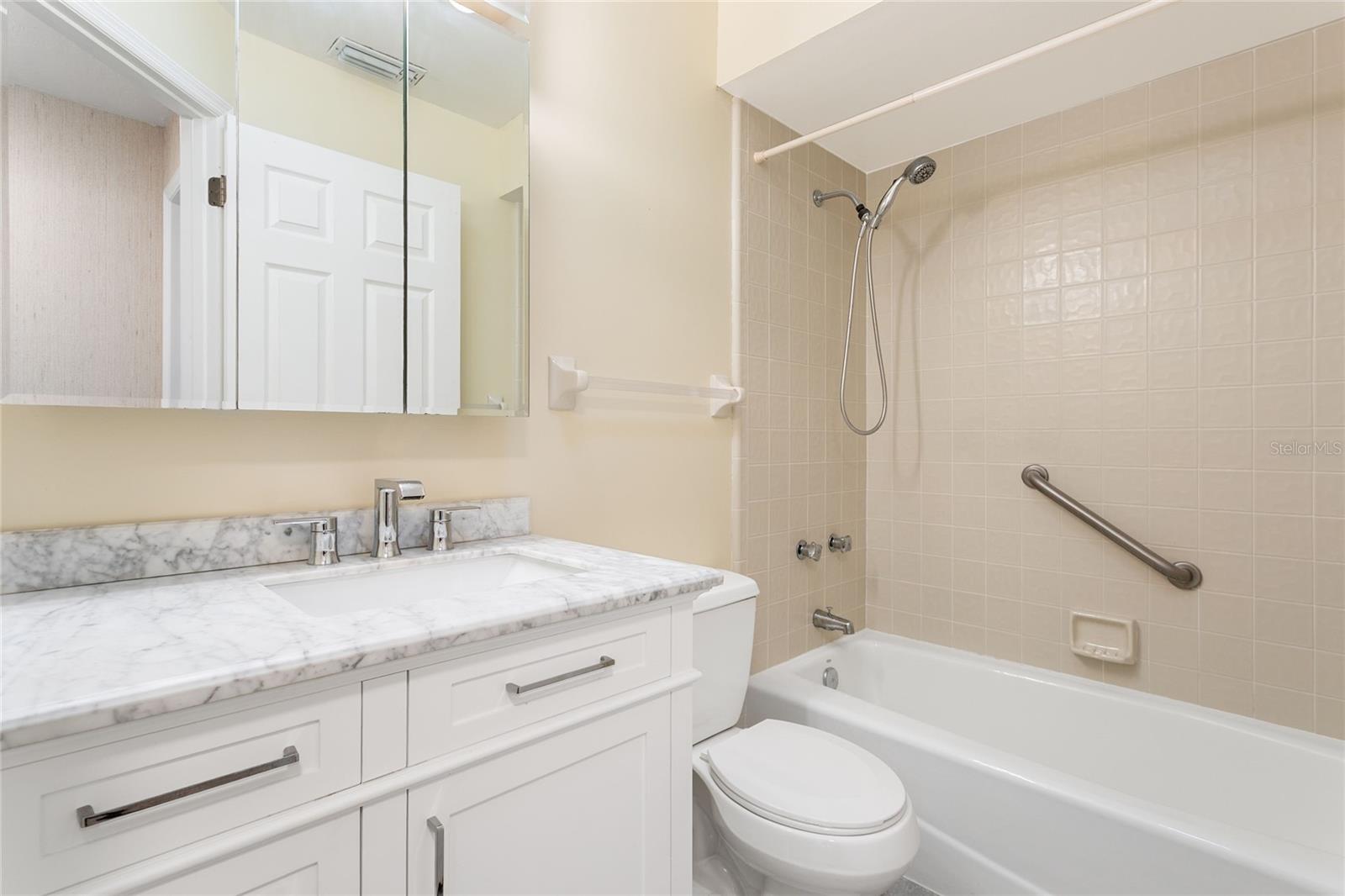 CAMBRIDGE VILLAGE WEST - Residential