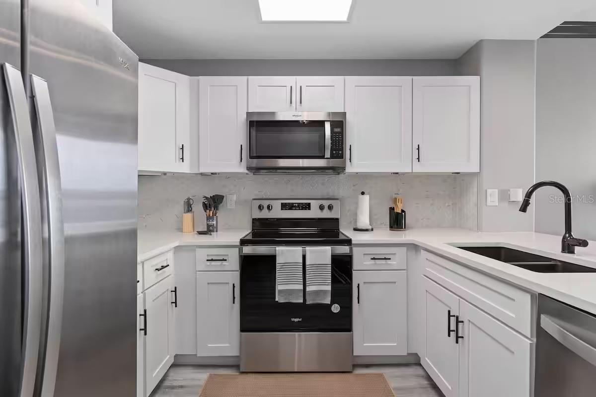 BLUE HERON BEACH RESIDENCE TOWER I - Residential