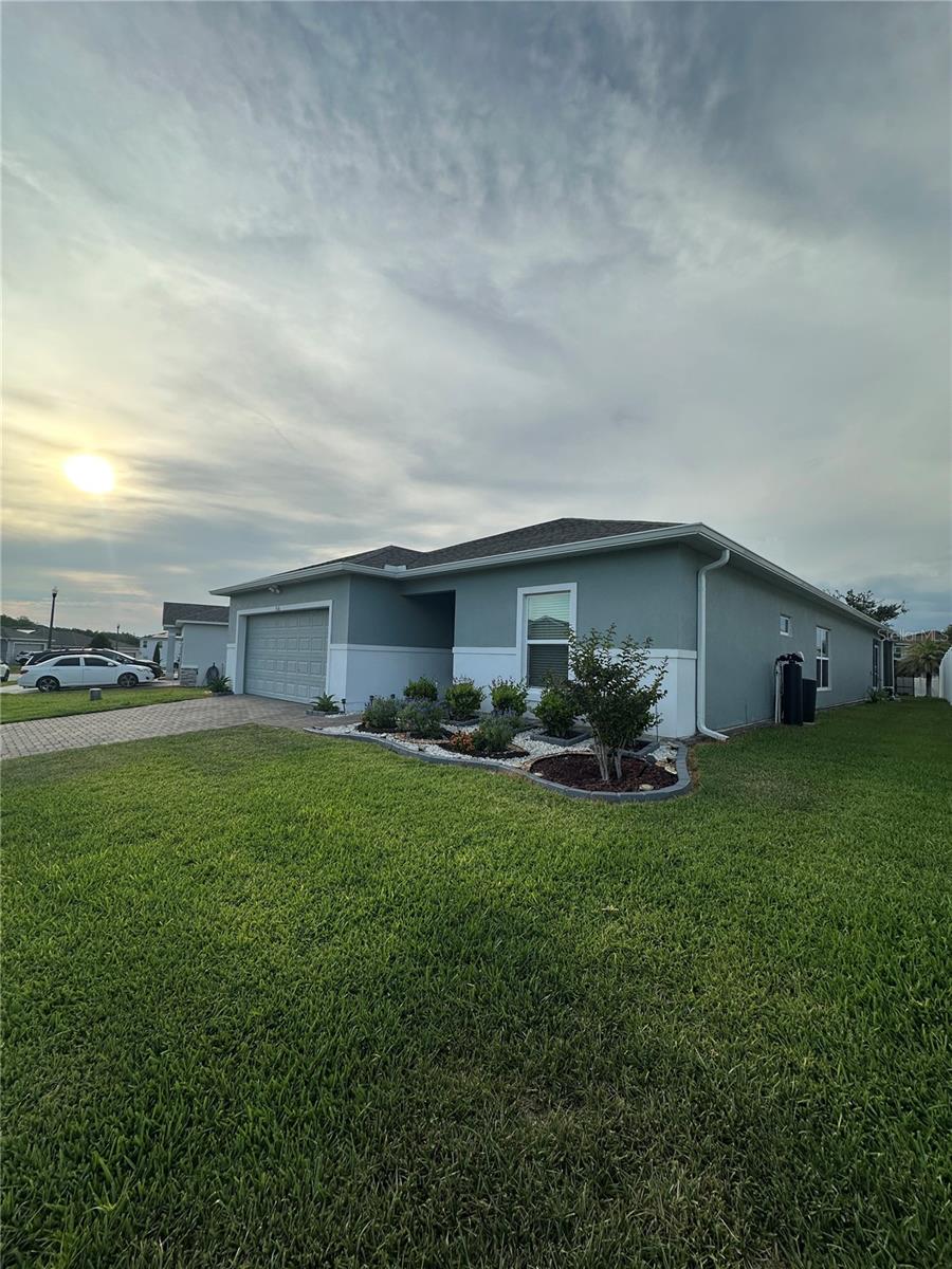 LAUREL ESTATES - Residential