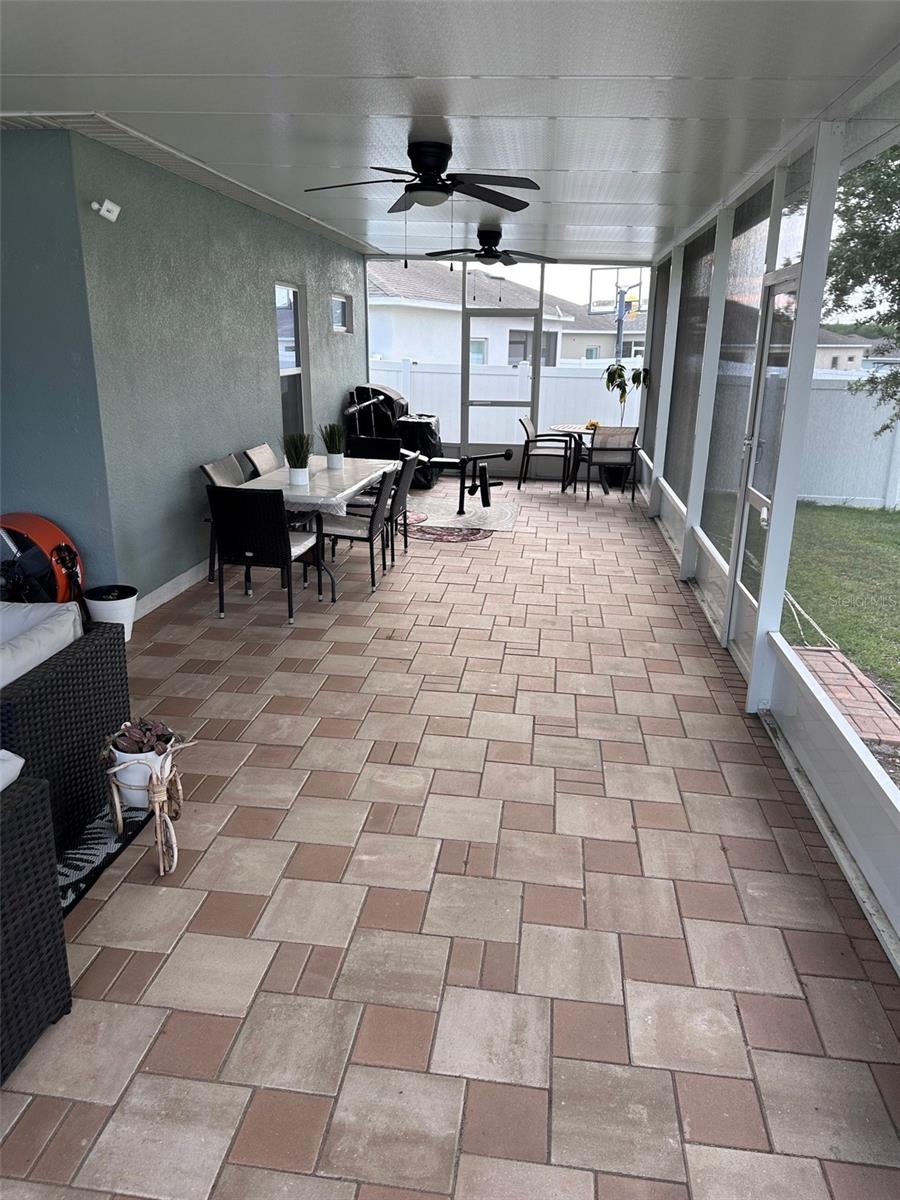 LAUREL ESTATES - Residential