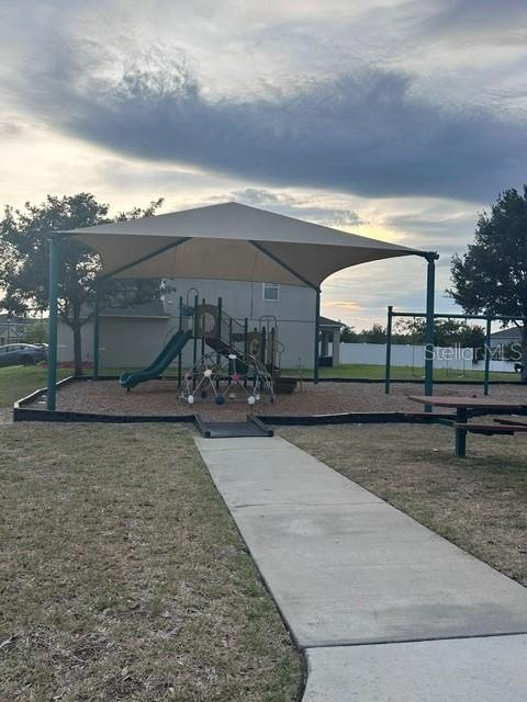 LAUREL ESTATES - Residential