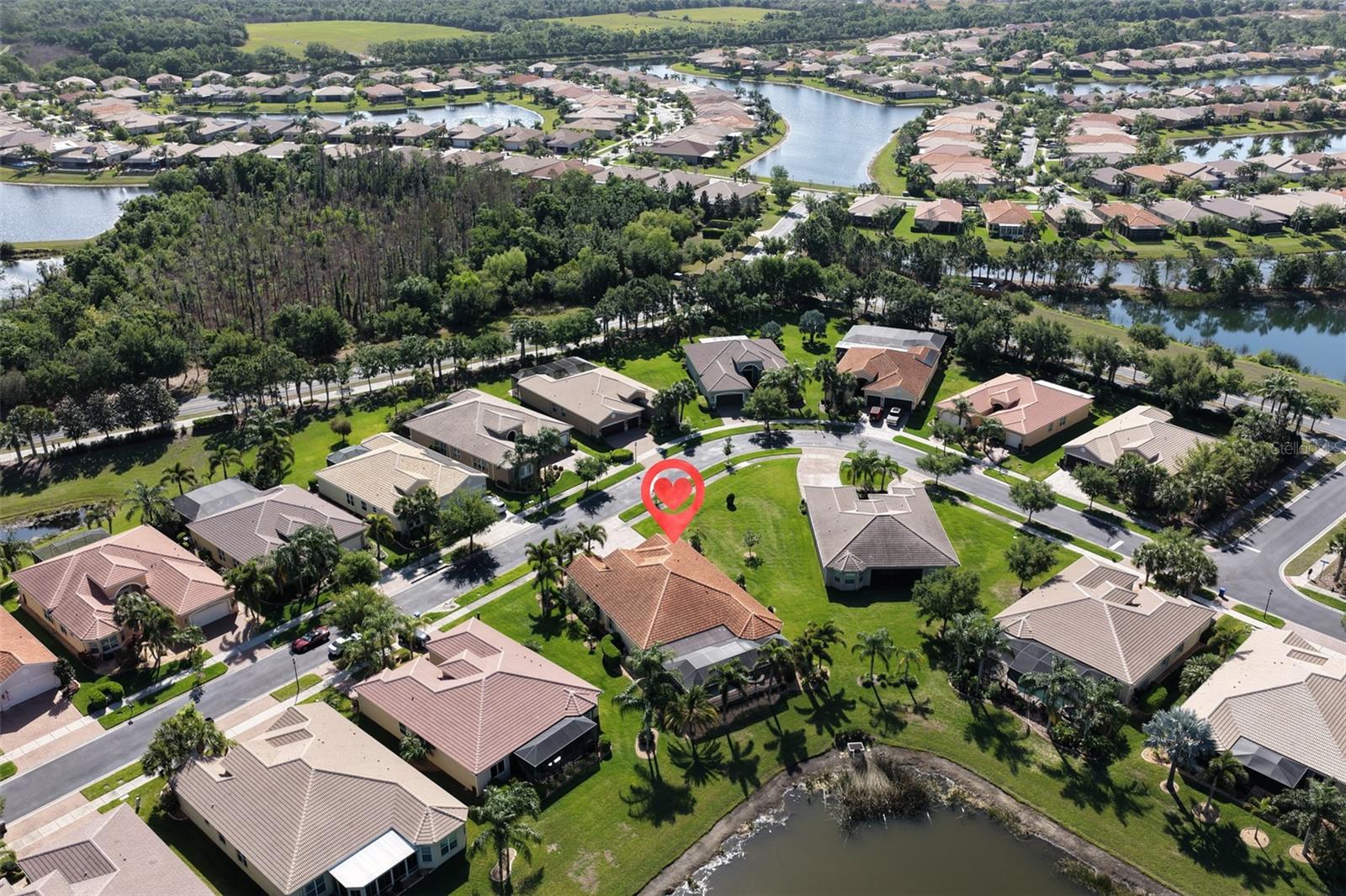 VALENCIA LAKES - Residential