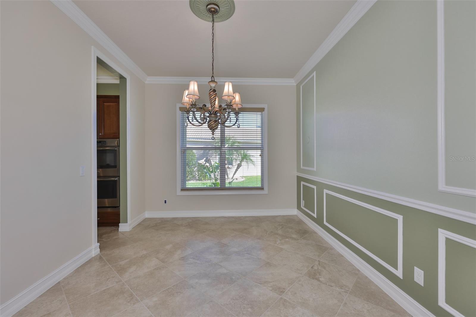 VALENCIA LAKES - Residential