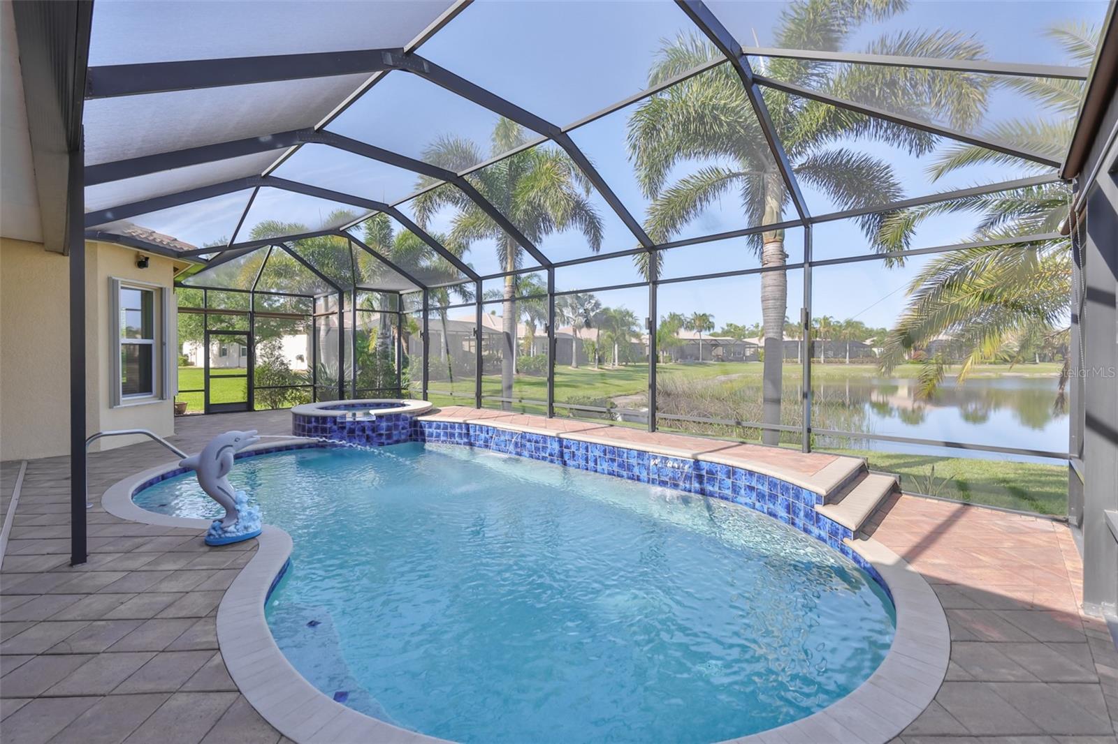 VALENCIA LAKES - Residential