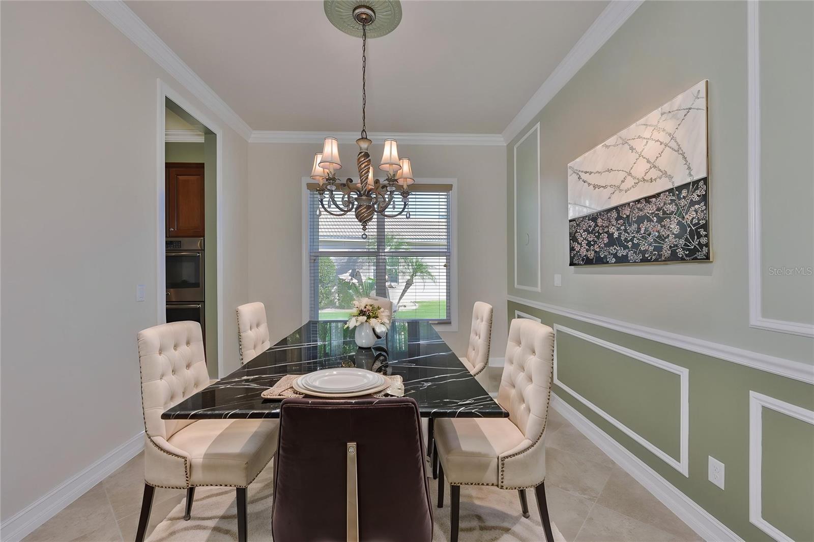 VALENCIA LAKES - Residential