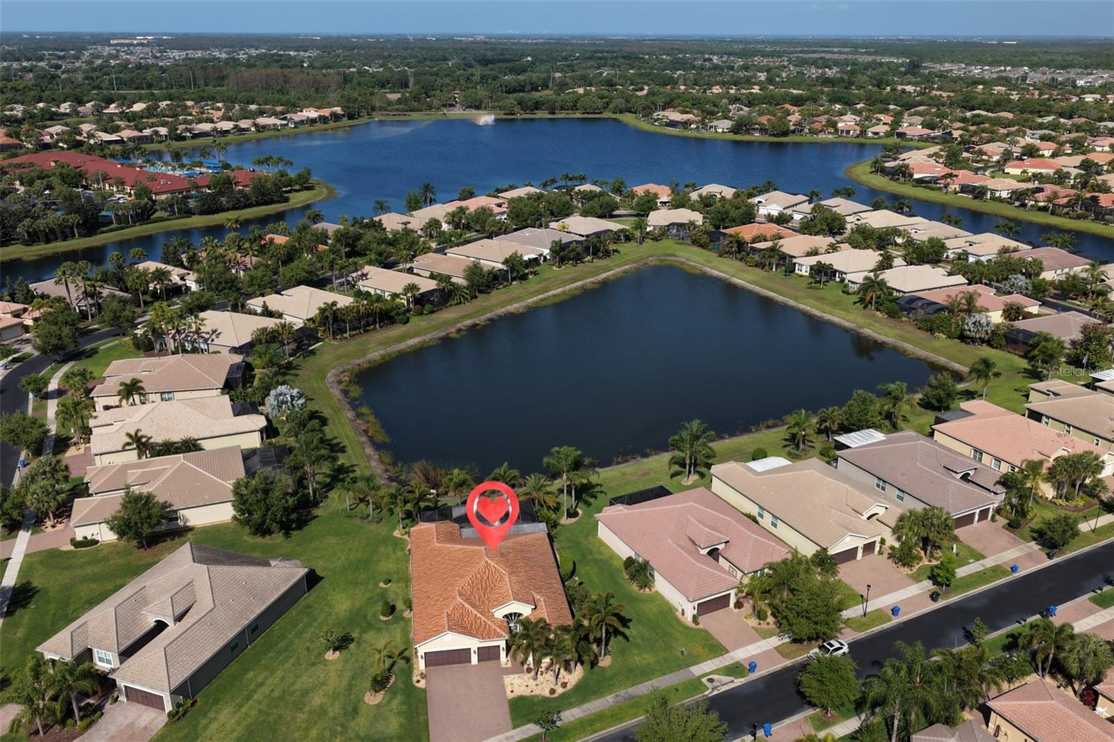 VALENCIA LAKES - Residential