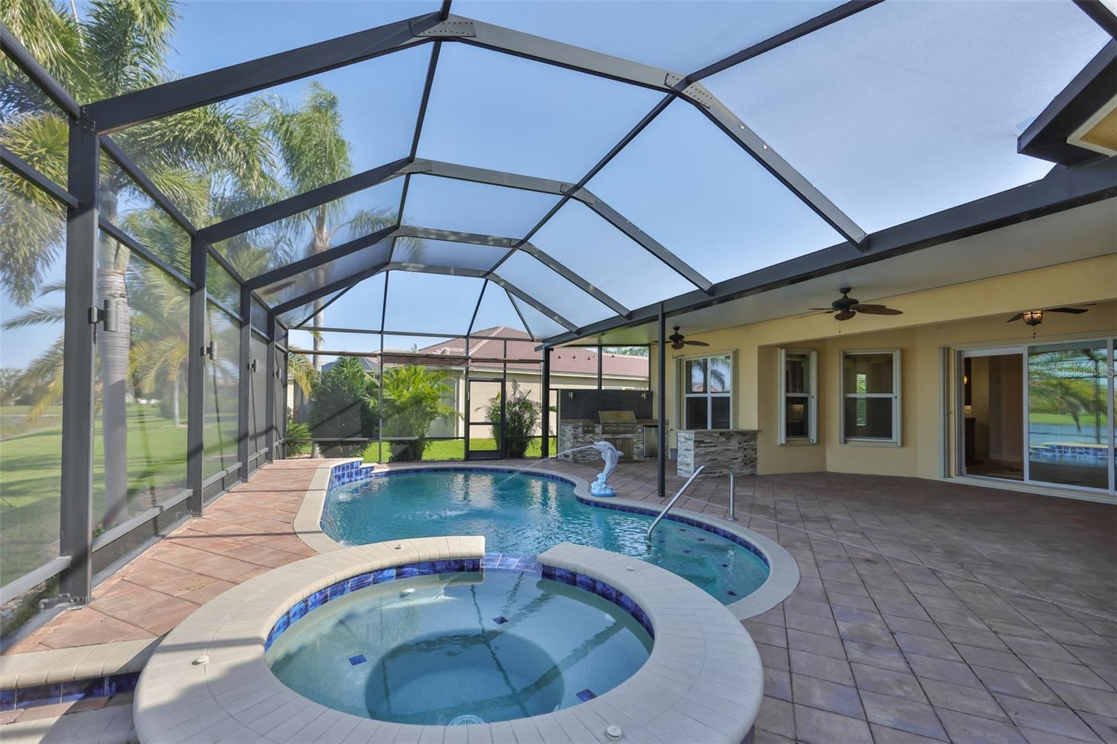 VALENCIA LAKES - Residential