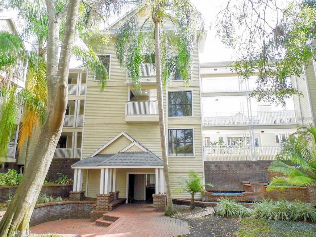 Photo of 1000 W Horatio Street #207, Tampa, FL 33606 (MLS # TB8370455)