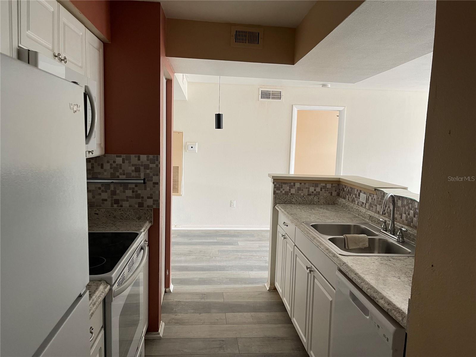 BLOSSOM PARK VILLAS CONDO - Residential