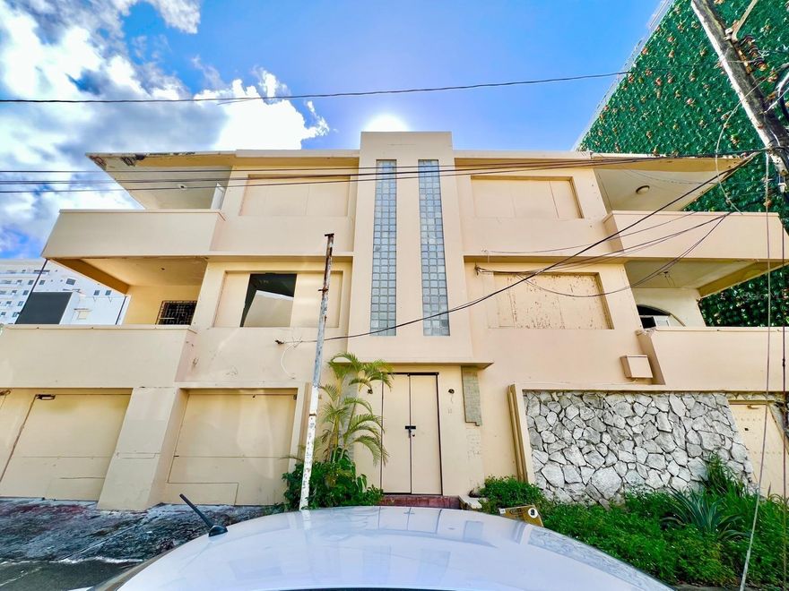 Excellent investment opportunity in the heart of Condado—a three-story mixed-use fixer-upper located directly across from the Vanderbilt Hotel and next to the O:LV Hotel. This property features four spacious residential units, each with 3 bedrooms and 2 bathrooms, along with four ground-level commercial spaces that can be used for retail, offices, or converted into additional parking. Situated in a prime location steps away from beaches, restaurants, and nightlife, the building offers strong income potential and future appreciation. Zoned CT (Comercial Turístico), it allows for a wide range of commercial, residential, or short-term rental uses, making it ideal for developers, investors, or anyone looking to reimagine a property in one of San Juan’s most desirable areas. The asking price matches the most recent appraisal.