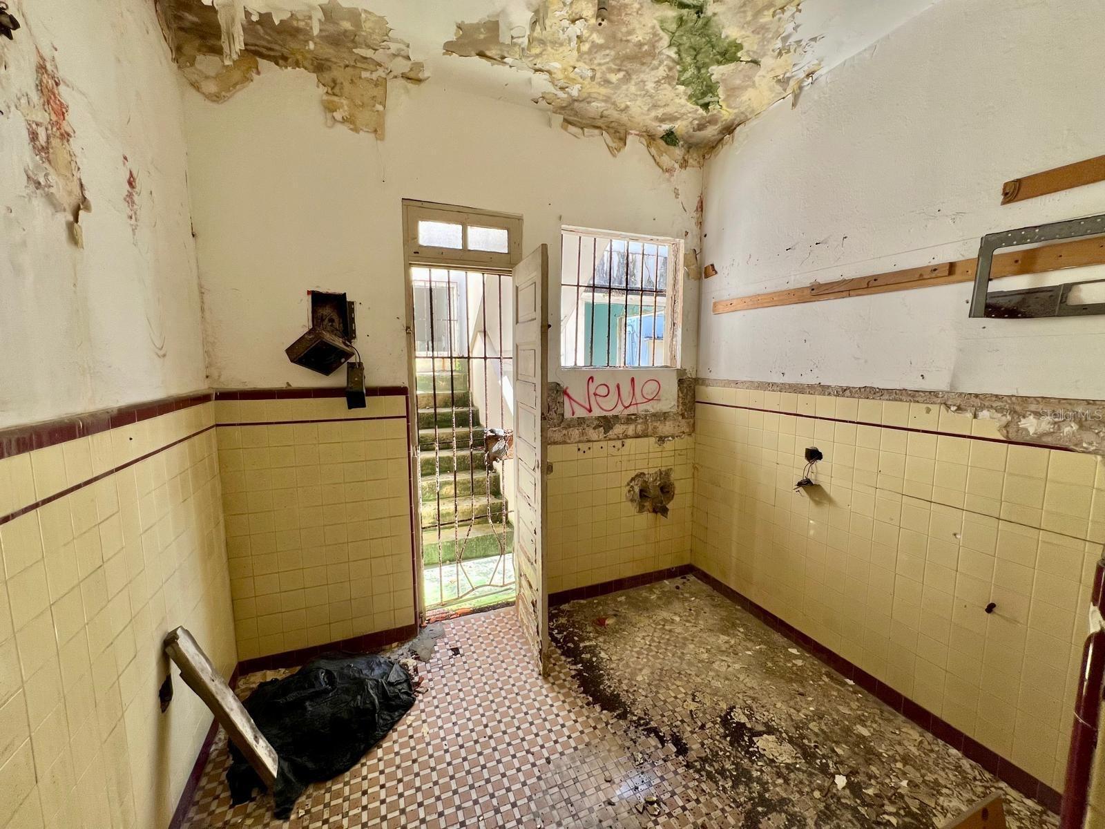 COND SAN ANTONIO 53 - Residential