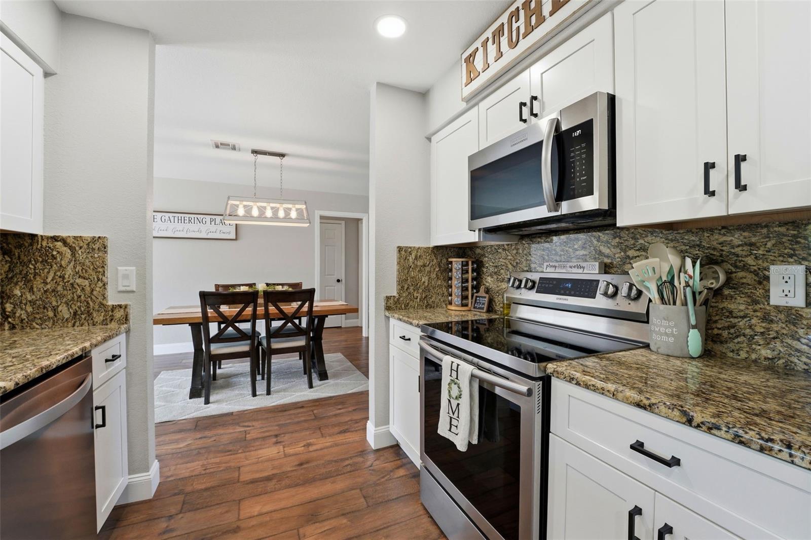 BAY VISTA BLVD - Residential