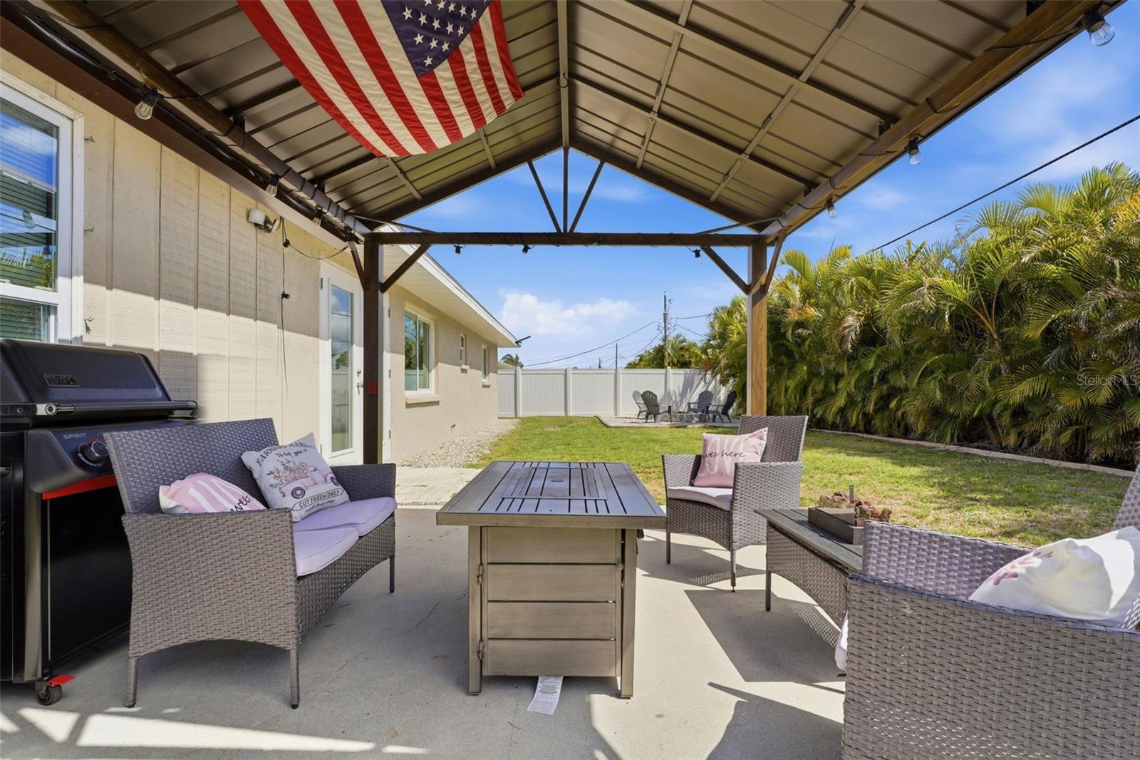 BAY VISTA BLVD - Residential