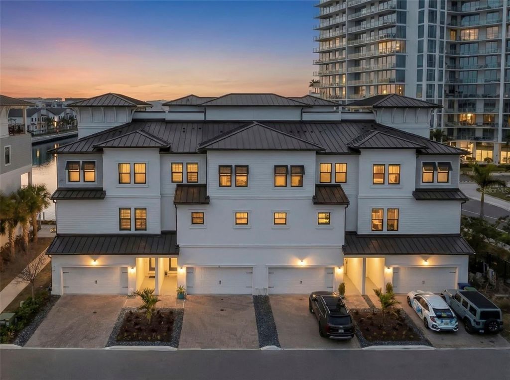 Photo of 5351 Bridge Street #19, Tampa, FL 33611 (MLS # TB8477301)