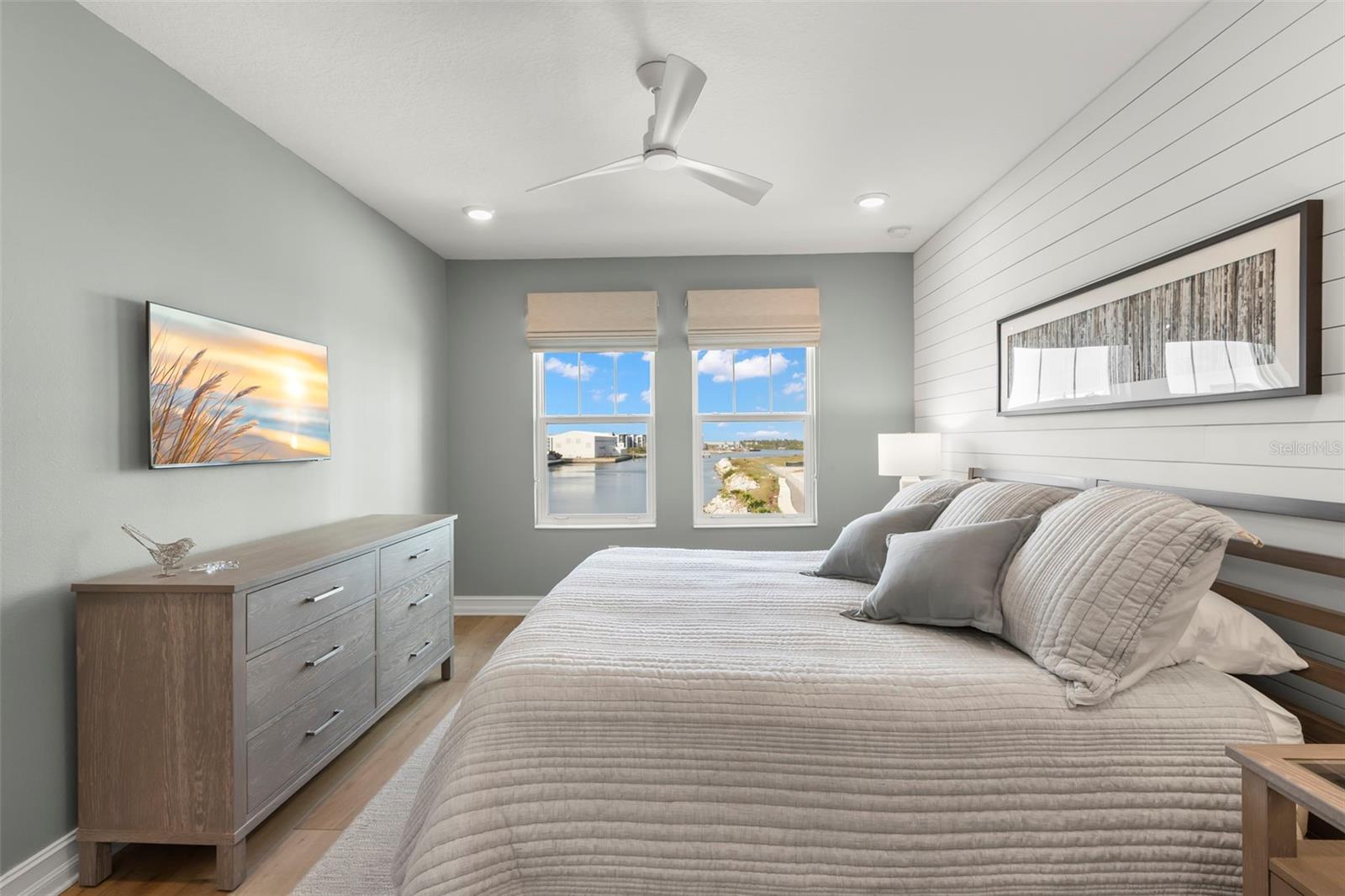 INLET SHORE TWNHMS PH 2A & 2B - Residential