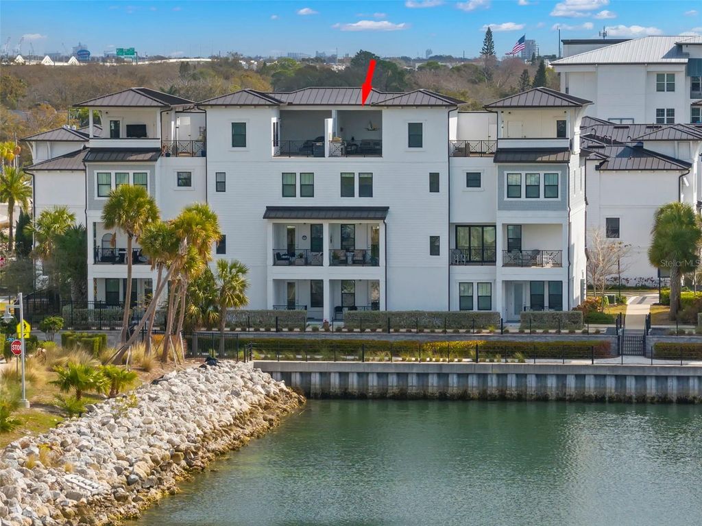 Photo of 5351 Bridge Street #19, Tampa, FL 33611 (MLS # TB8477301)