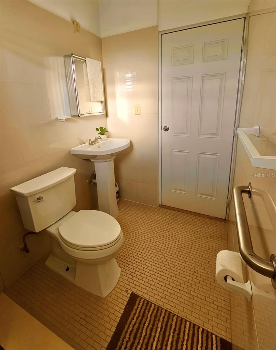 VILLA BORINQUEN COMM - Residential