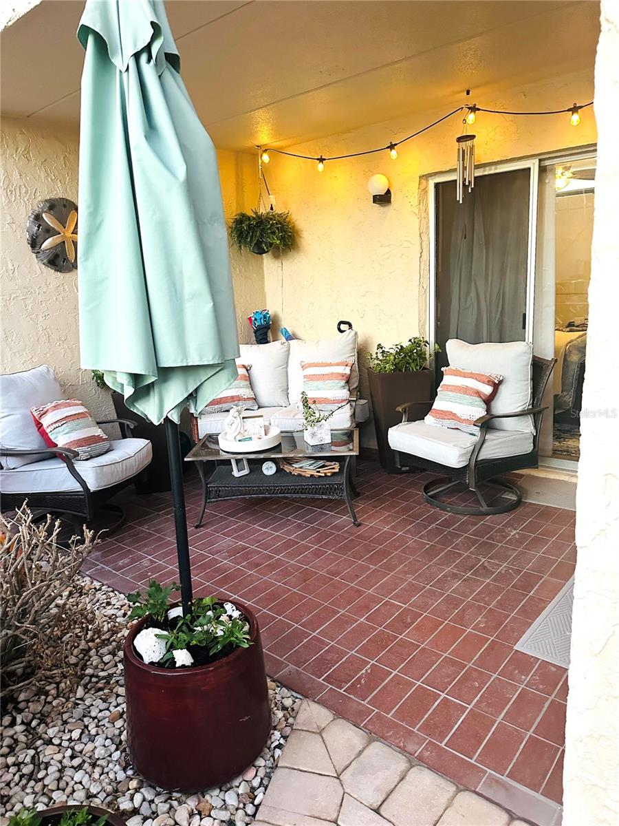 PRESIDENTIAL THE - Residential Lease