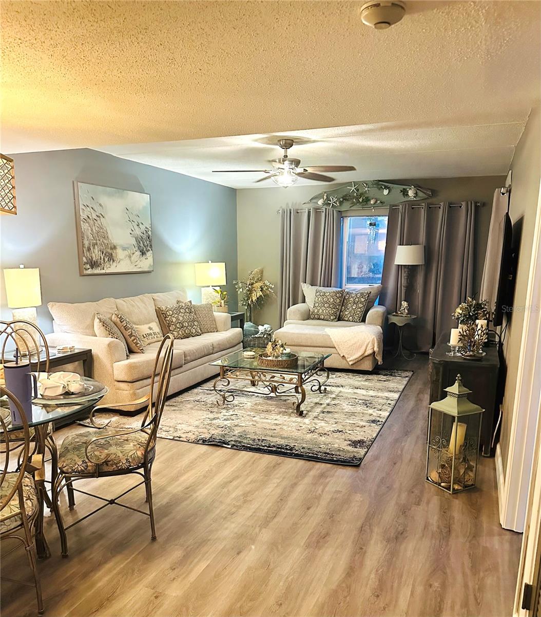 PRESIDENTIAL THE - Residential Lease