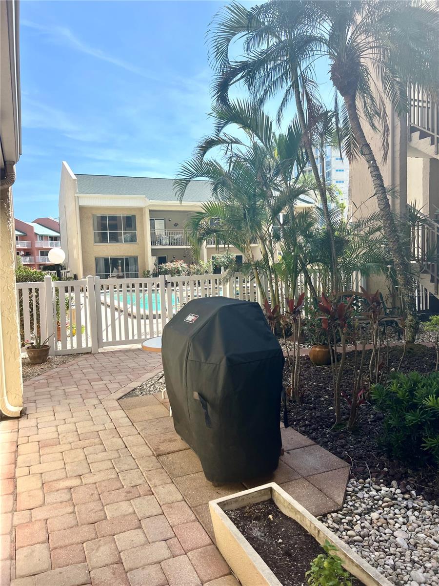 PRESIDENTIAL THE - Residential Lease