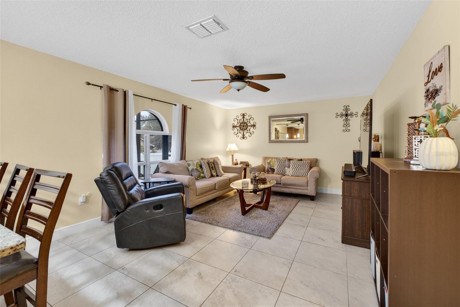 871 COURTLAND BOULEVARD