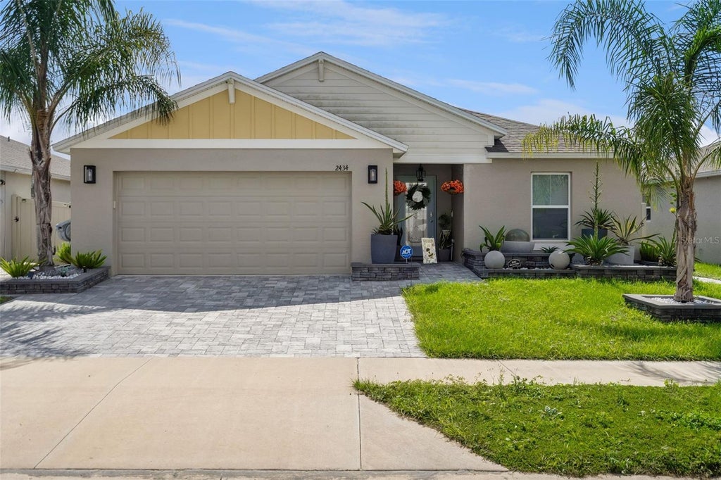 Photo of 2434 Oakwood Lane, Davenport, FL 33837 (MLS # S5159910)