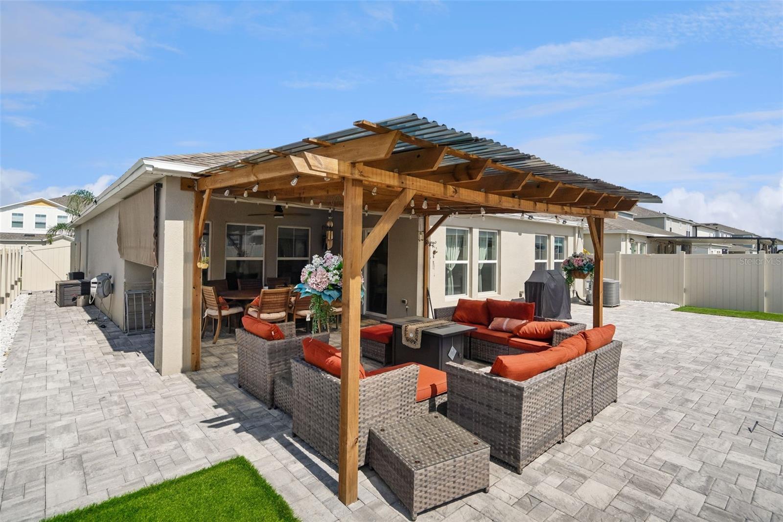 2434 OAKWOOD LANE