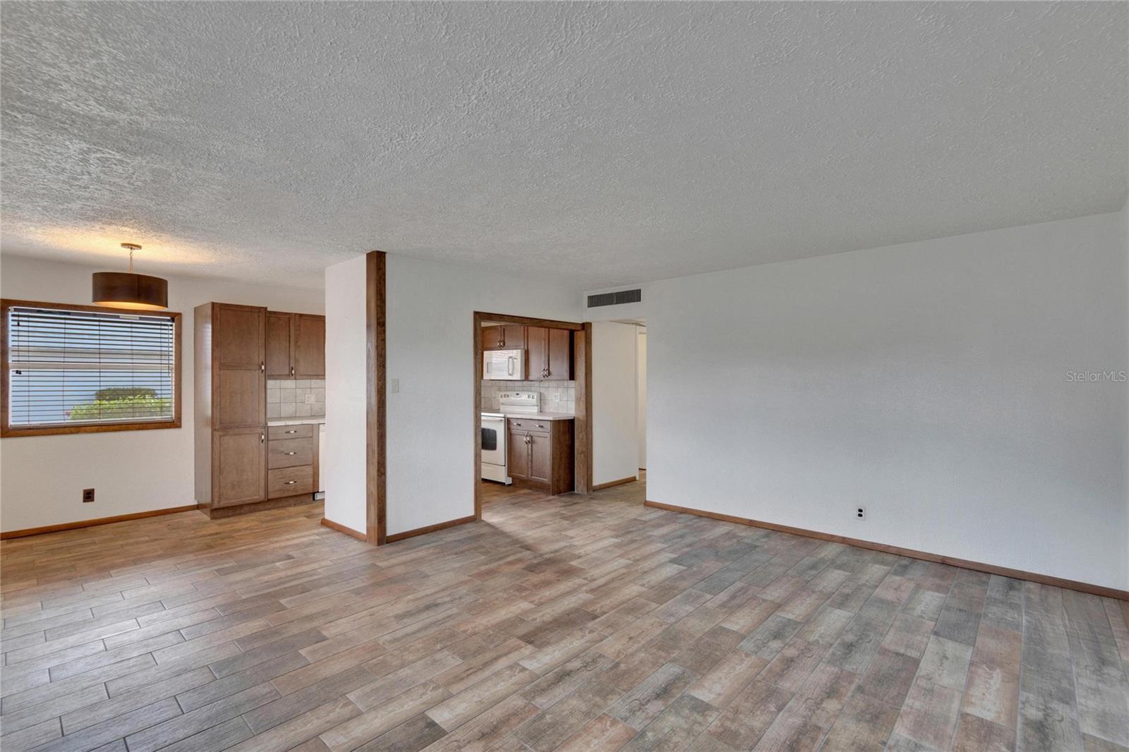 BEDFORD E CONDO - Residential Lease